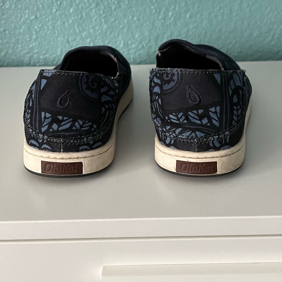 Patterned Olukai Slip On Shoes EUC - Picture 4 of 8